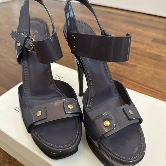 Yves Saint Laurent gray strappy platforms heels. Size 37.5. - Picture 2 of 12